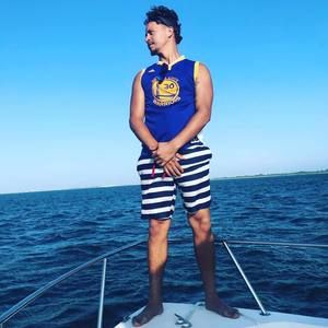 Meet your Posher, Edu